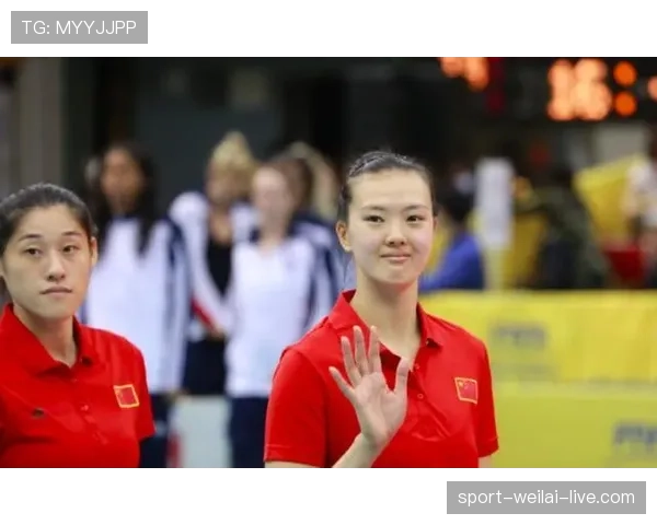 张常宁居然在休息日逛奢侈品店，完全不像拼命三郎那种活法啊！