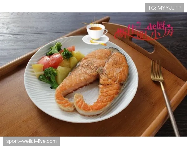 梁伟铿训练完直接干掉三份蛋白餐，这自律我真看傻了