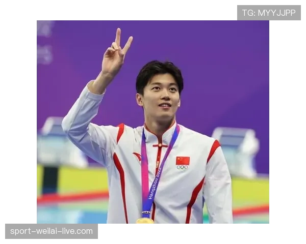 汪顺家的冰箱里只有鸡胸肉和冰块