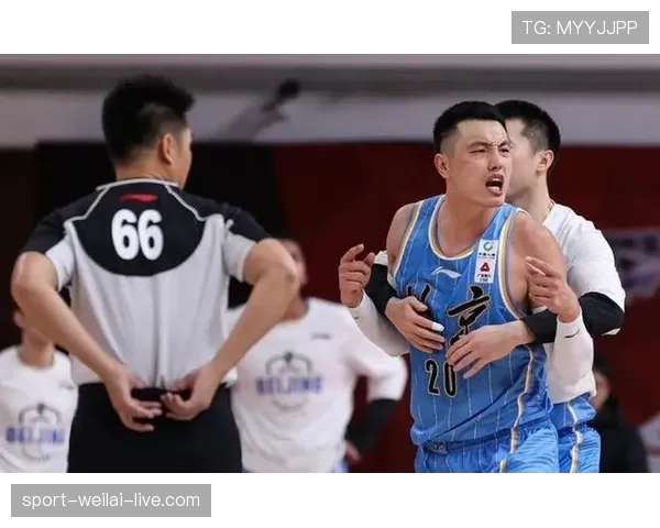 如何判定篮球比赛中加时赛球权规则的归属与执行标准